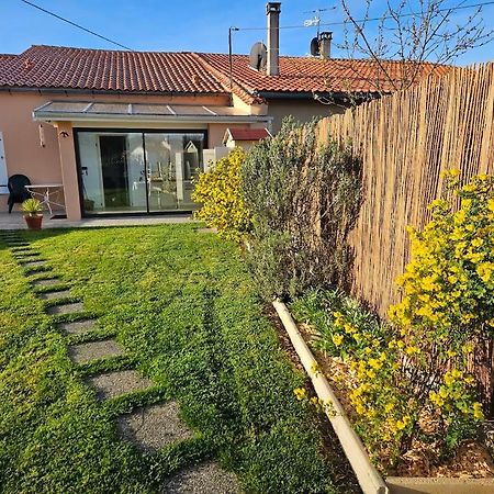 Villa "Les Hirondelles" Jau-Dignac-et-Loirac Esterno foto