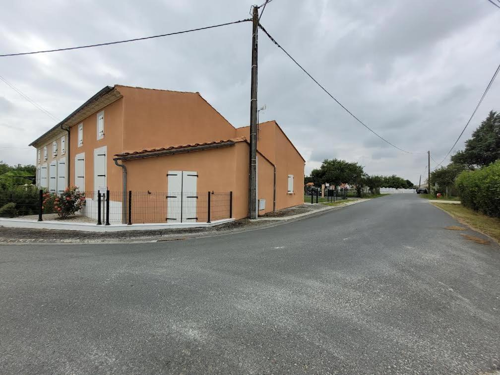 Villa "Les Hirondelles" Jau-Dignac-et-Loirac Esterno foto