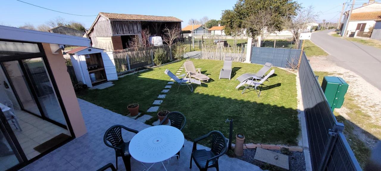 Villa "Les Hirondelles" Jau-Dignac-et-Loirac Esterno foto